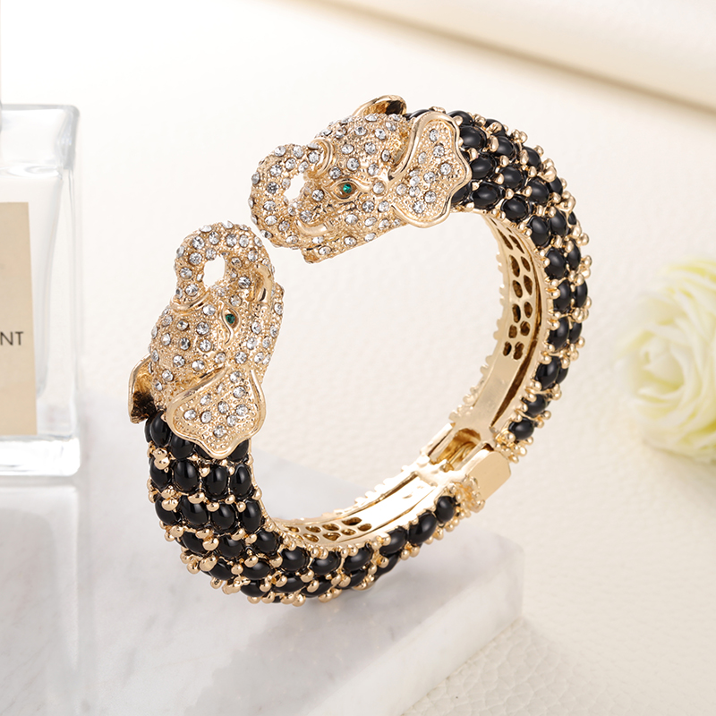 กำไลข้อมือทำจากยางเรซินริสตัลร - Paradise Jewelry & Watches Dolphin Mall บทวิจารณ์และราคา