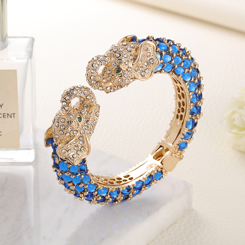กำไลข้อมือทำจากยางเรซินริสตัลร - Paradise Jewelry & Watches Dolphin Mall บทวิจารณ์และราคา