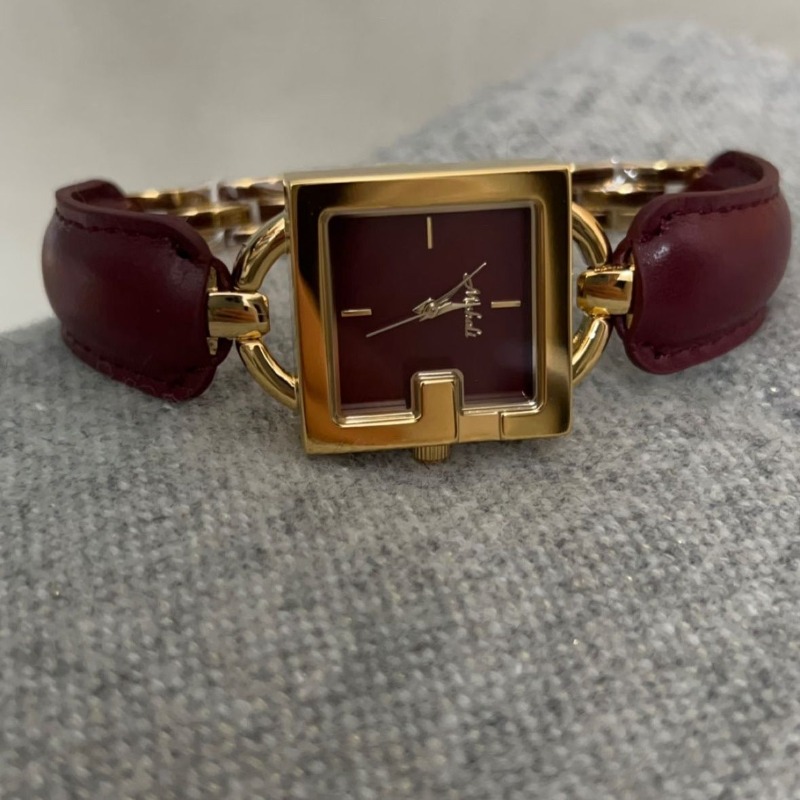 PEIYING Niche High-end Design  - Leather Bracelet บทวิจารณ์และราคา